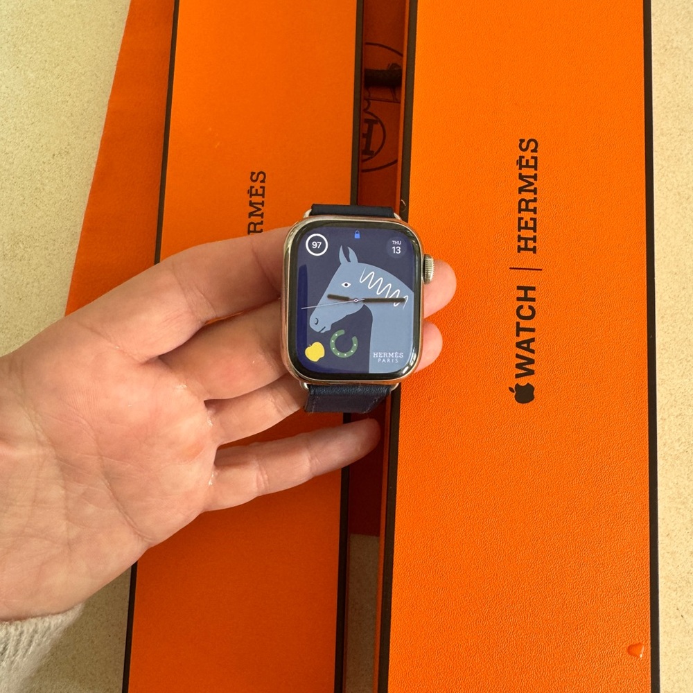 Hermes Navy Blue Single Tour Leather Apple Watch - Picture 2 of 16